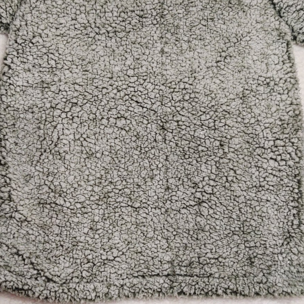 Derek🖤Heart pullover - Picture 8 of 9